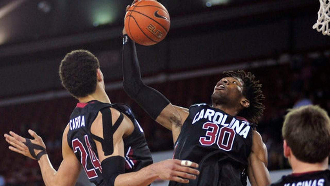 No. 25 South Carolina looks for win at No. 8 Texas A&M